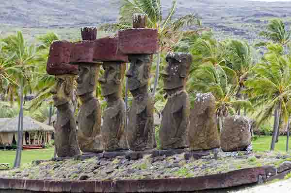 Chile - isla de Rapa Nui o Pascua 06 - Anakena - Ahu Nau Nau